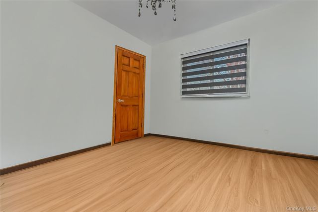 35 Crossway Drive, Deer Park, NY 11729