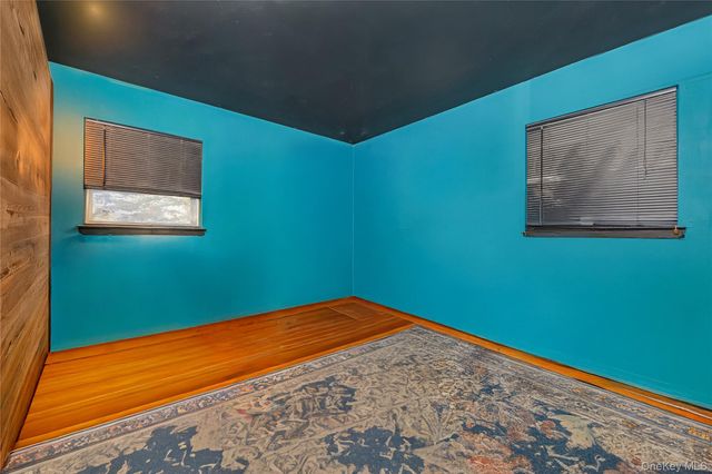 35 Crossway Drive, Deer Park, NY 11729