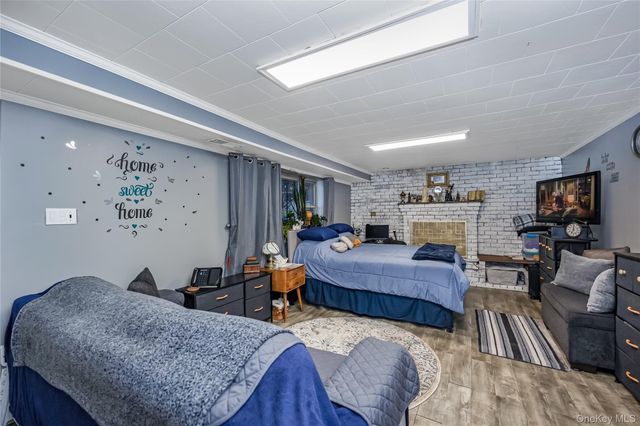 35 Crossway Drive, Deer Park, NY 11729