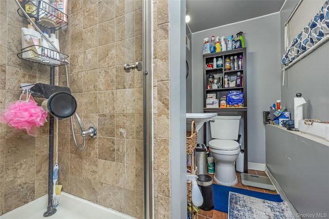 35 Crossway Drive, Deer Park, NY 11729