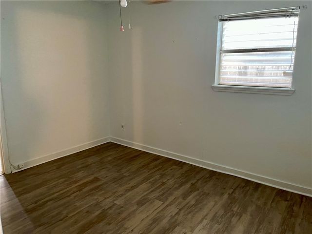 1101 Dewey Ave, Alice, TX 78332