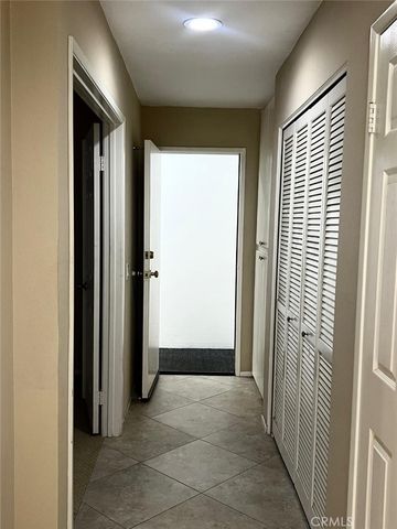 14 Via Entrada, Rancho Santa Margarita, CA 92688