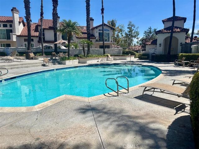 14 Via Entrada, Rancho Santa Margarita, CA 92688