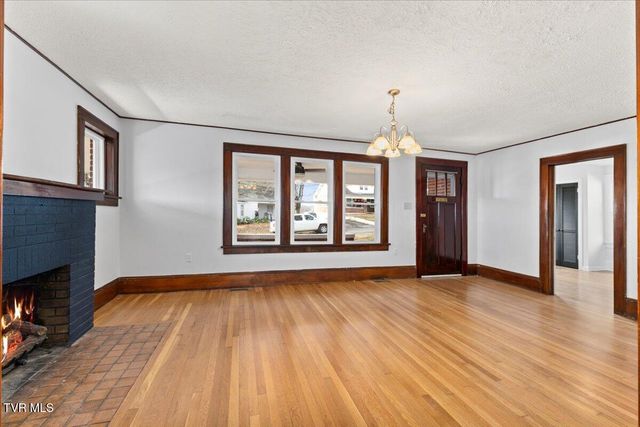 1023 Carolina Avenue, Bristol, TN 37620