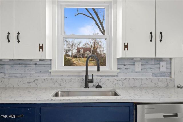 1023 Carolina Avenue, Bristol, TN 37620