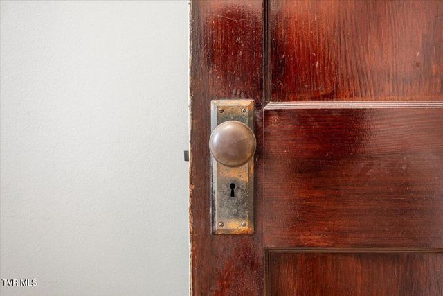 1023 Carolina Avenue, Bristol, TN 37620