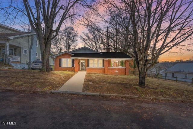 1023 Carolina Avenue, Bristol, TN 37620