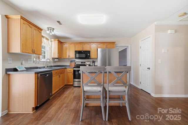 110 Nahcotta Drive, Mooresville, NC 28115