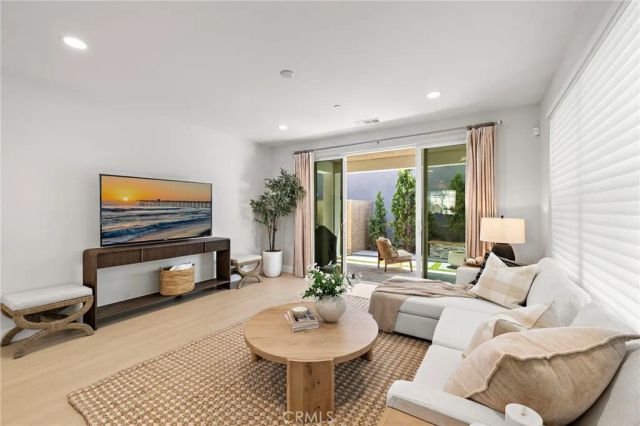 128 Mongoose, Irvine, CA 92618