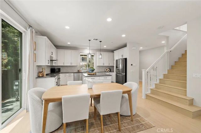 128 Mongoose, Irvine, CA 92618