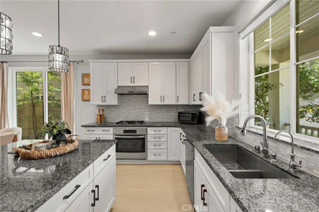 128 Mongoose, Irvine, CA 92618