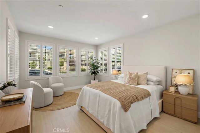 128 Mongoose, Irvine, CA 92618