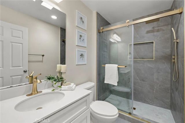 128 Mongoose, Irvine, CA 92618