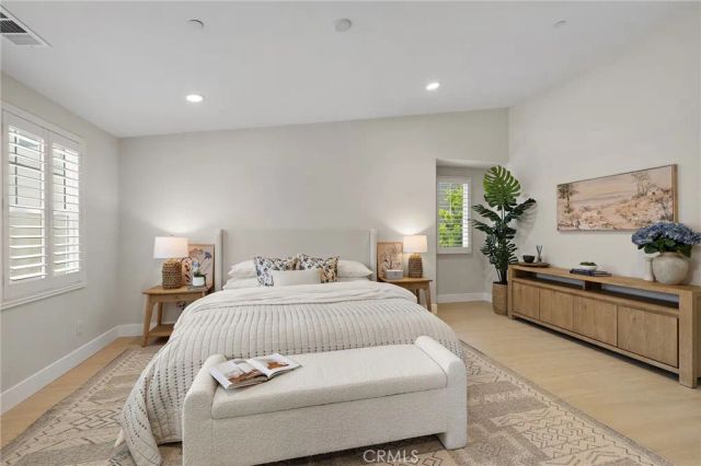128 Mongoose, Irvine, CA 92618