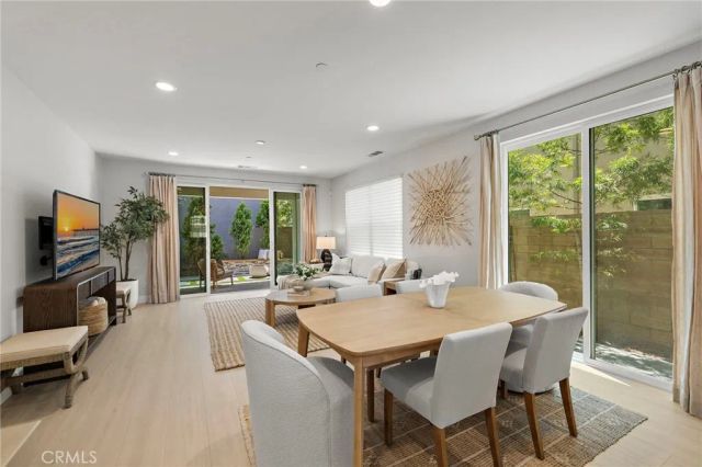 128 Mongoose, Irvine, CA 92618