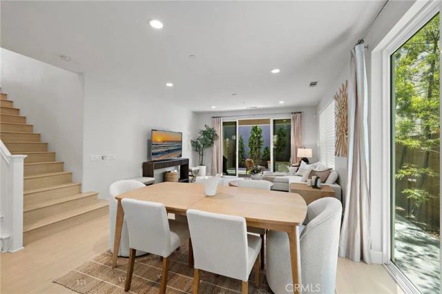 128 Mongoose, Irvine, CA 92618