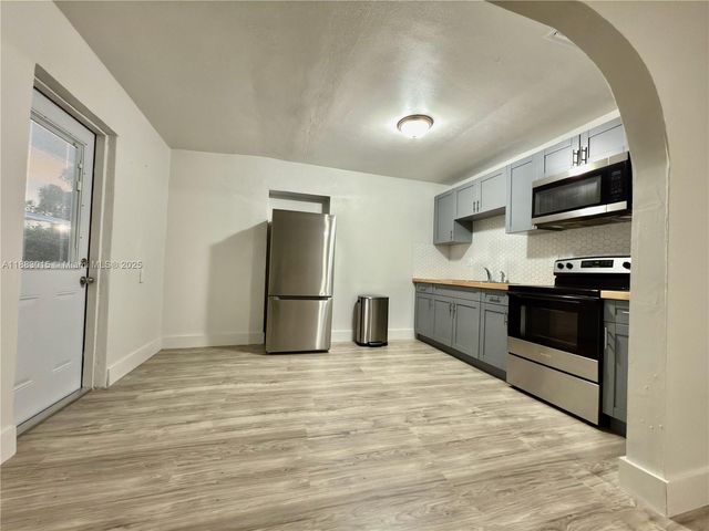 729 NW 114th St 0, Miami, FL 33168
