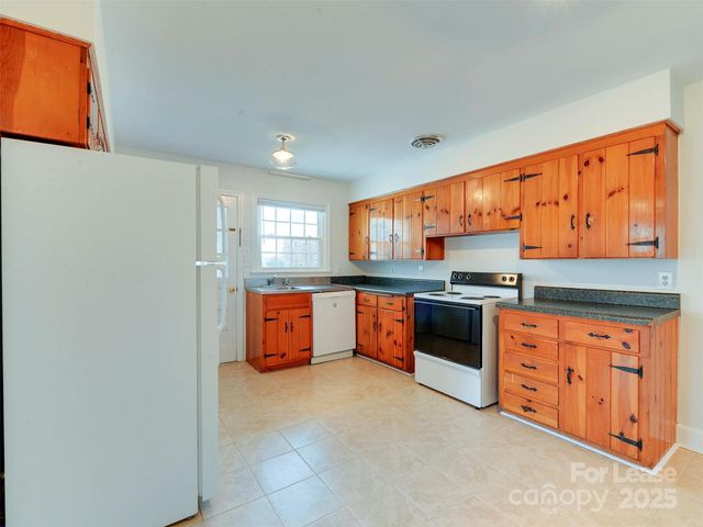 1432 Bevis Drive, Charlotte, NC 28209