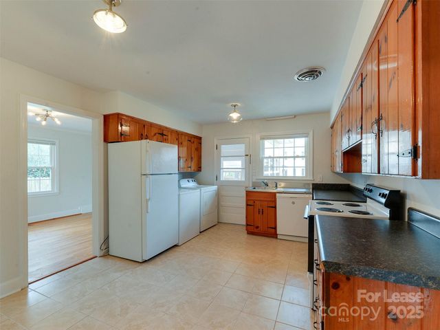 1432 Bevis Drive, Charlotte, NC 28209