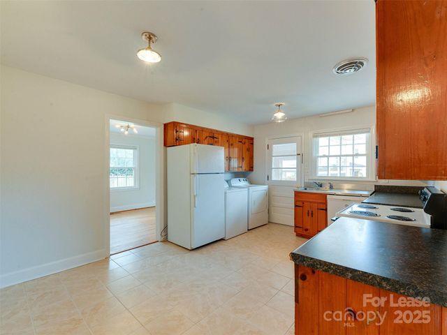 1432 Bevis Drive, Charlotte, NC 28209