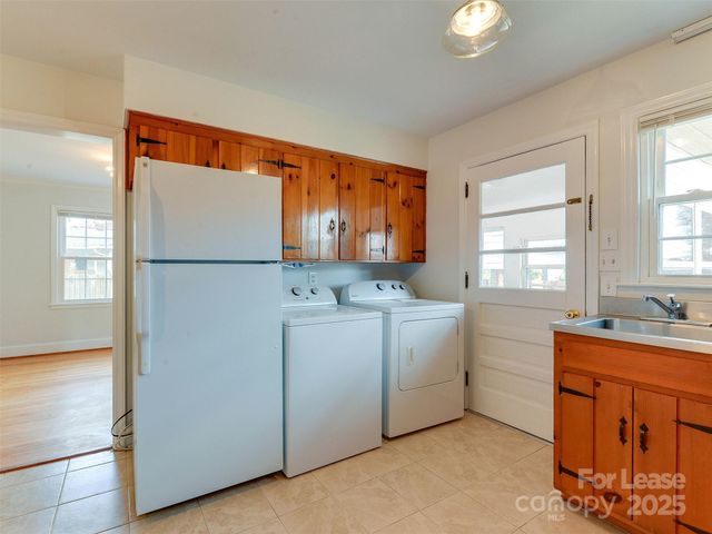 1432 Bevis Drive, Charlotte, NC 28209