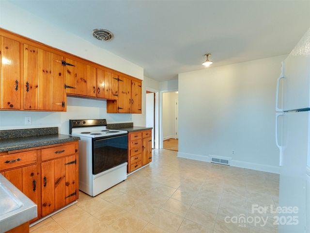 1432 Bevis Drive, Charlotte, NC 28209