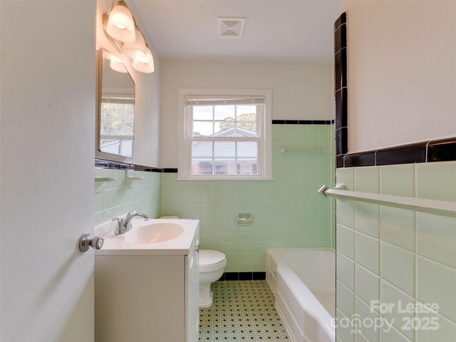 1432 Bevis Drive, Charlotte, NC 28209