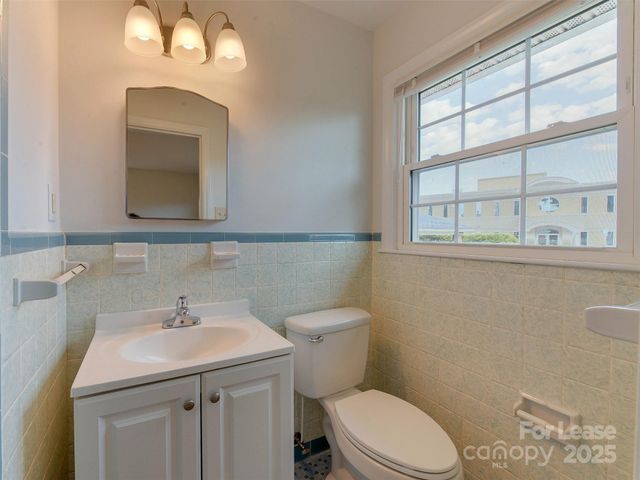 1432 Bevis Drive, Charlotte, NC 28209