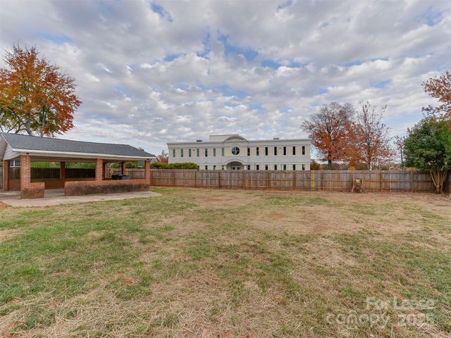 1432 Bevis Drive, Charlotte, NC 28209