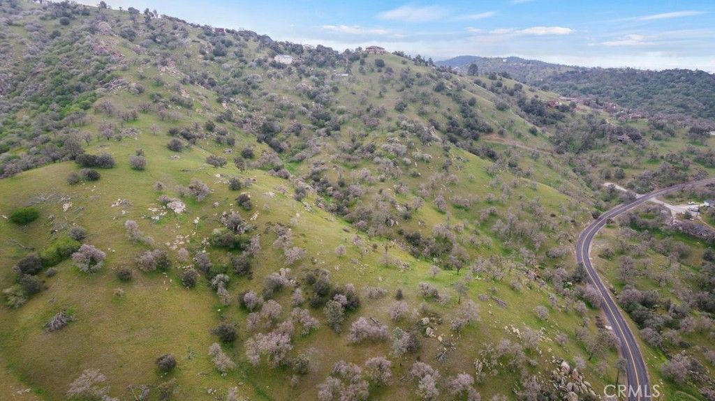 Image 2 of property listing at 0 Drake Court, Tehachapi, CA 93561