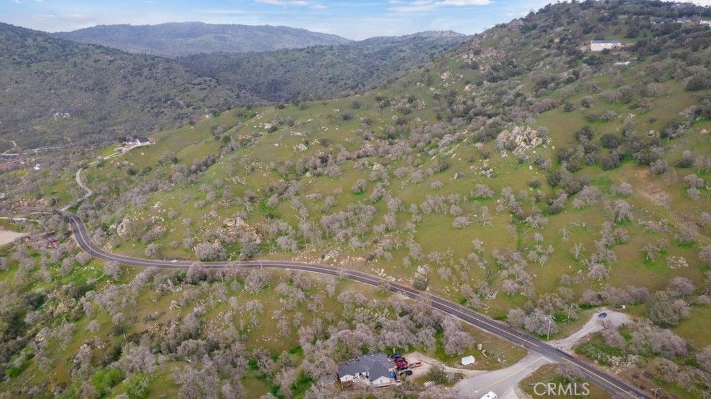 Image 6 of property listing at 0 Drake Court, Tehachapi, CA 93561