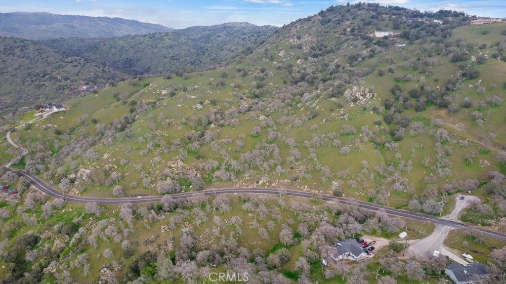 Image 7 of property listing at 0 Drake Court, Tehachapi, CA 93561