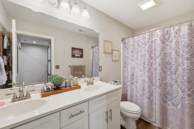 437 Middle Creek Way, Berea, KY 40403