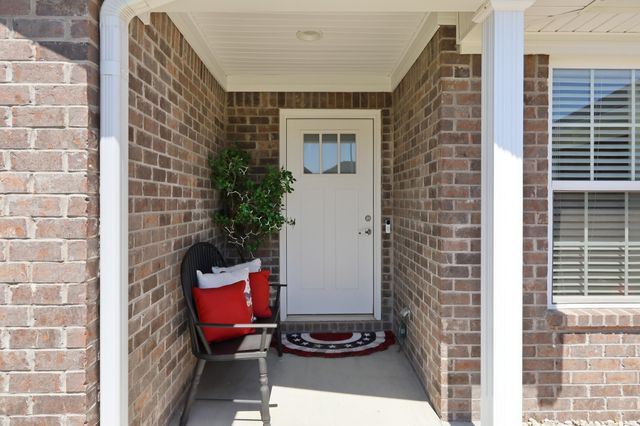 437 Middle Creek Way, Berea, KY 40403