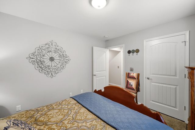 437 Middle Creek Way, Berea, KY 40403