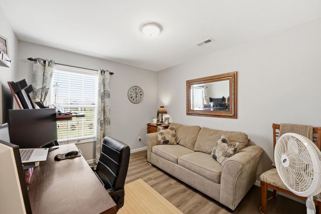 437 Middle Creek Way, Berea, KY 40403