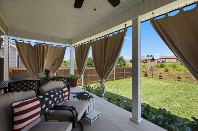 437 Middle Creek Way, Berea, KY 40403