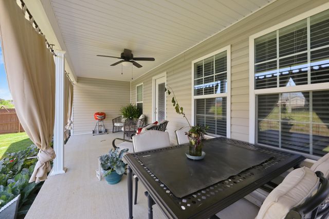 437 Middle Creek Way, Berea, KY 40403
