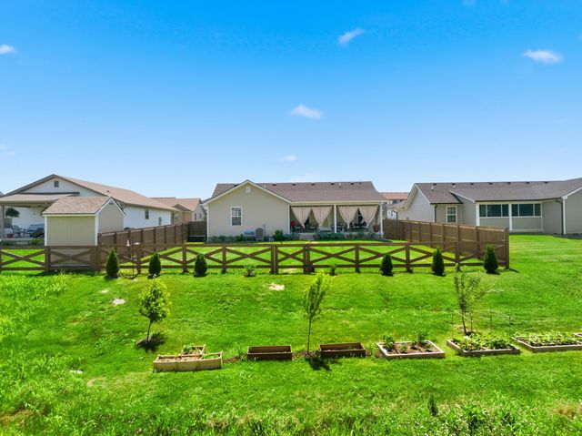 437 Middle Creek Way, Berea, KY 40403
