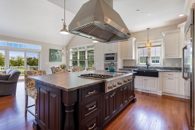 46 Front Nine Drive, Haverhill, MA 01832