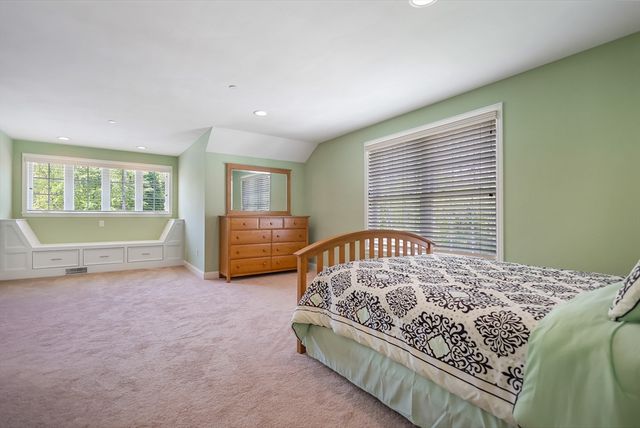 46 Front Nine Drive, Haverhill, MA 01832