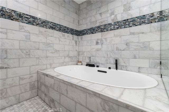 5255 Coldwater Canyon E, Sherman Oaks, CA 91401