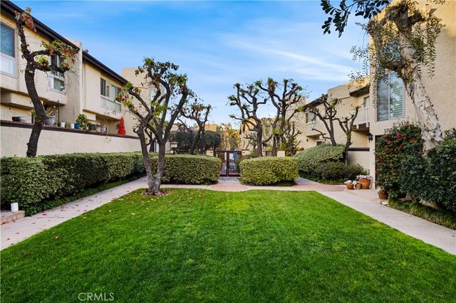 5255 Coldwater Canyon E, Sherman Oaks, CA 91401