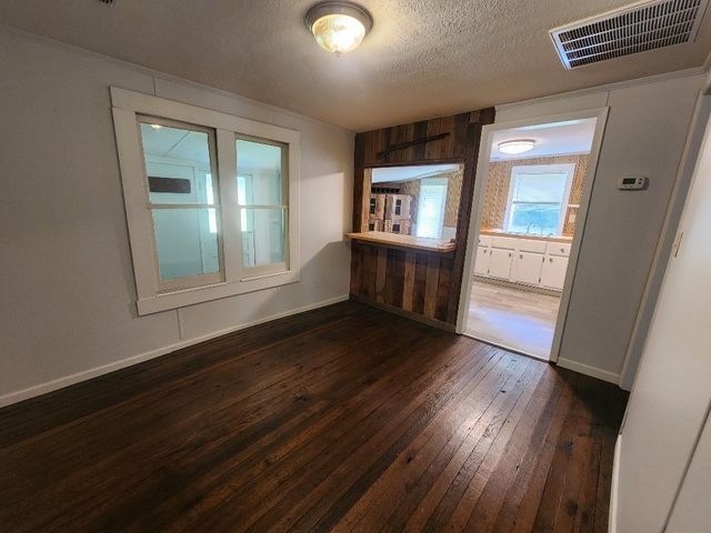 644 Webster Branch Ln, Whitleyville, TN 38588