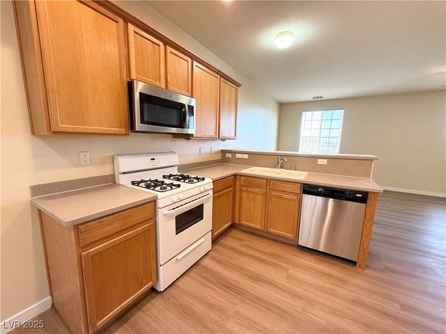 4074 Sparrow Rock Street, Las Vegas, NV 89129