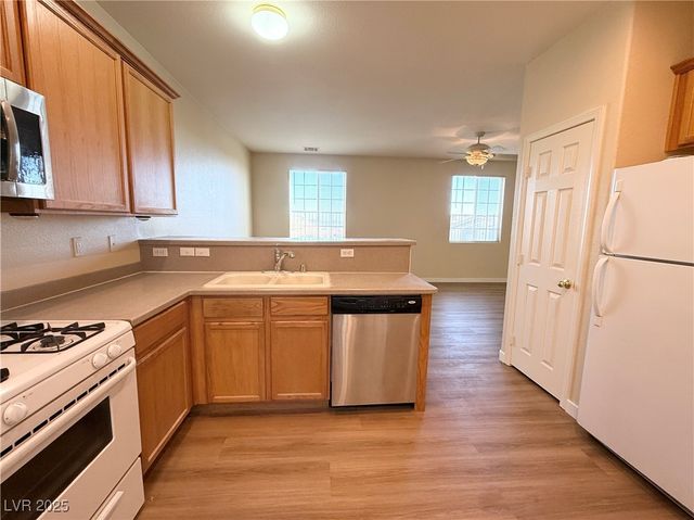 4074 Sparrow Rock Street, Las Vegas, NV 89129