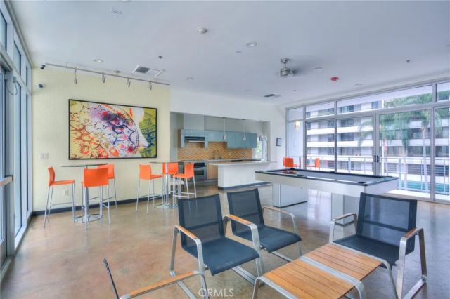 645 W 9th 742, Los Angeles, CA 90015