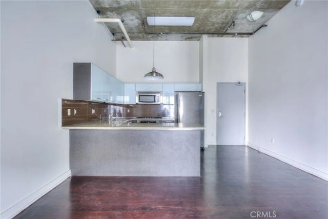 645 W 9th 742, Los Angeles, CA 90015