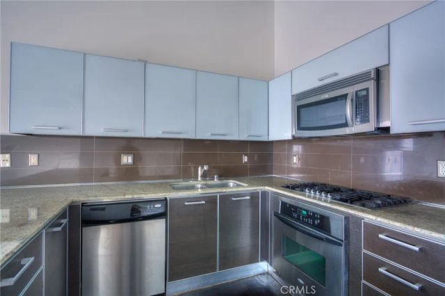 645 W 9th 742, Los Angeles, CA 90015