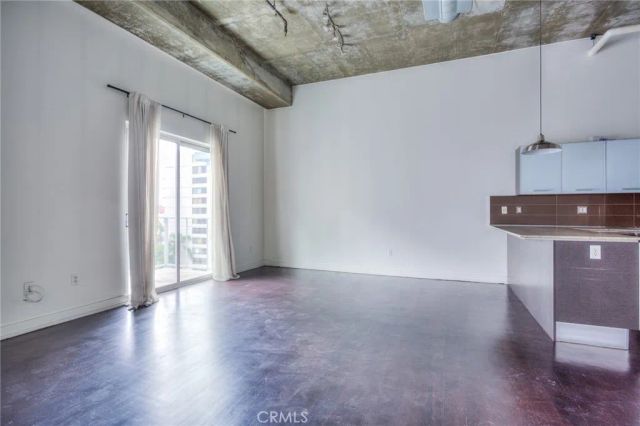 645 W 9th 742, Los Angeles, CA 90015